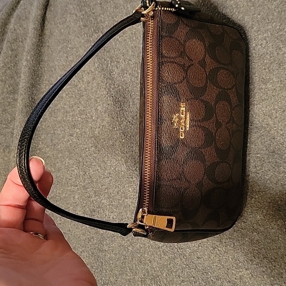 Coach set, mini bag & wristlet, saffiano leather, dark brn & blk signature C - Picture 7 of 14